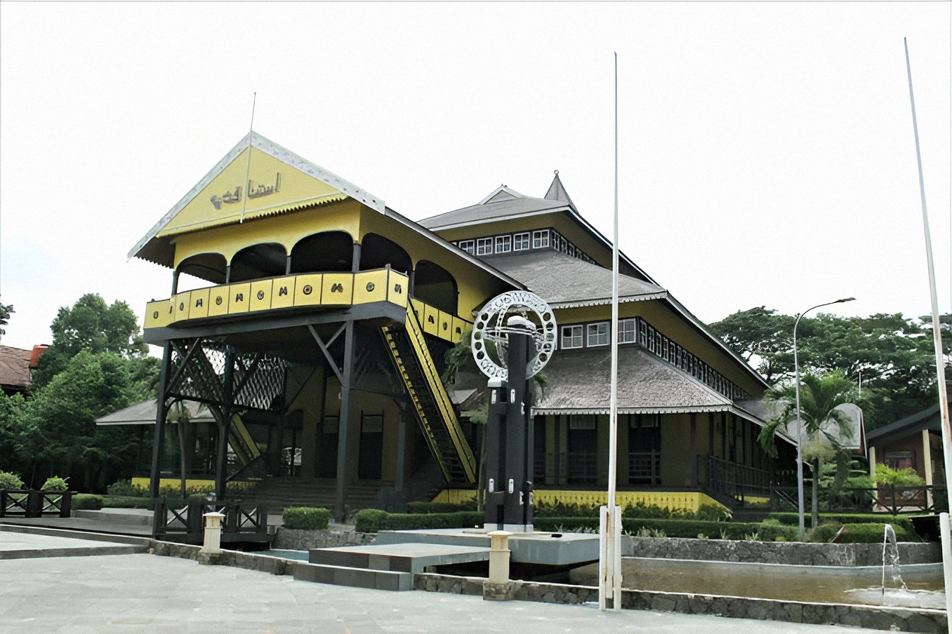 Pesawat RI-001